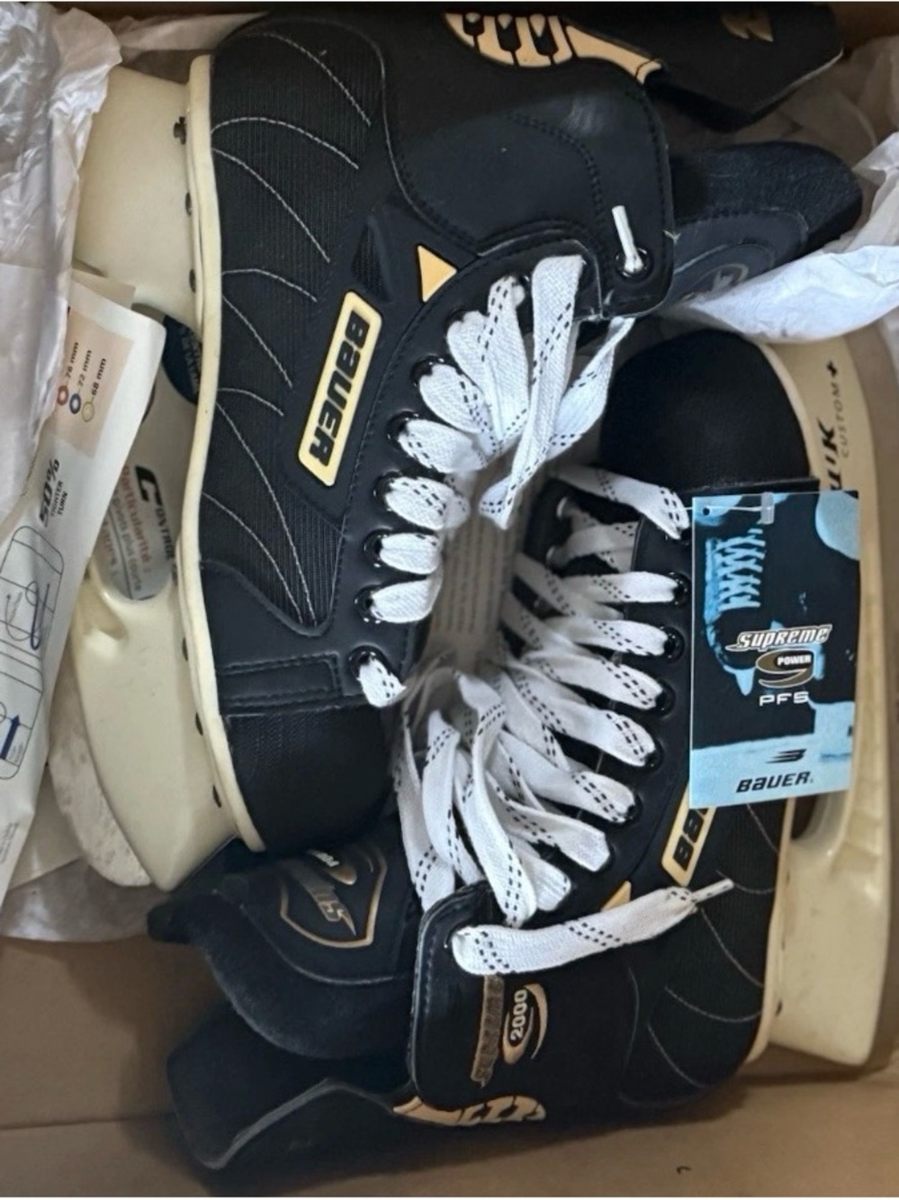NEW Vintage Bauer Supreme 2000 PFS Hockey Skates